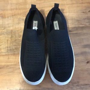 Steve Madden slip on sneaker